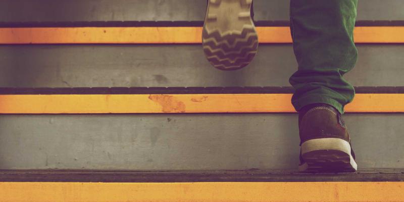 9izk:当代码成为信仰,虚拟偶像直播中玩家社区的情感密码